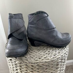 Jambu Sport Wedge Design Women’s Boot with Velcro Faux Fur Lining